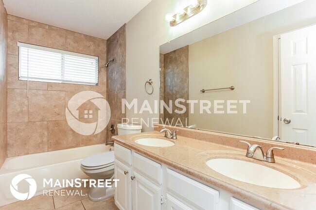 Building Photo - 719 E Grubb Dr