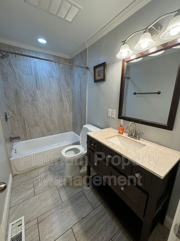 Building Photo - 971 Mountain Cove Rd