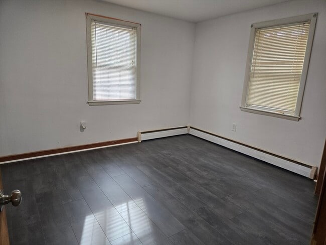 Building Photo - 177 Morse St