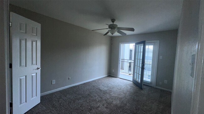 Building Photo - 2825 Bellefontaine Blvd