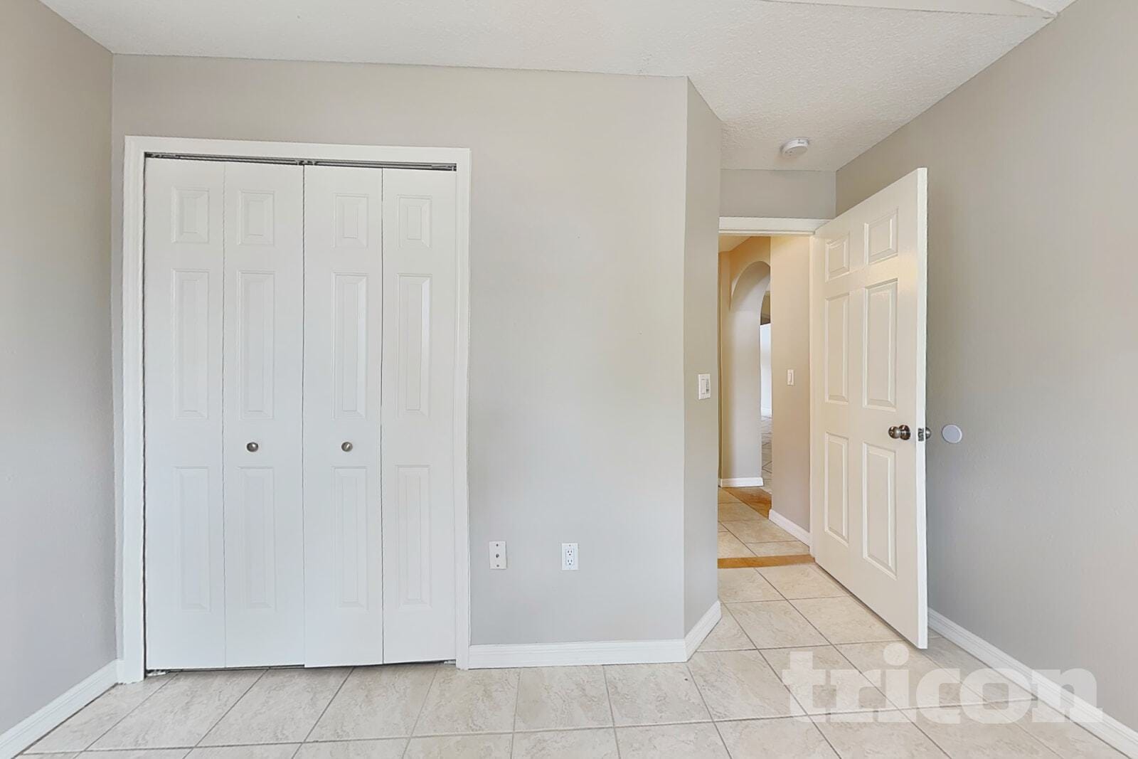Building Photo - 2517 Clareside Dr