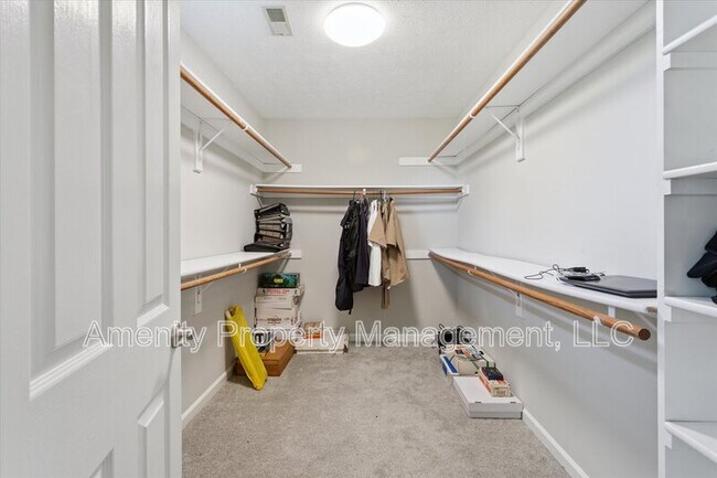 Building Photo - 203 Water Fowl Dr
