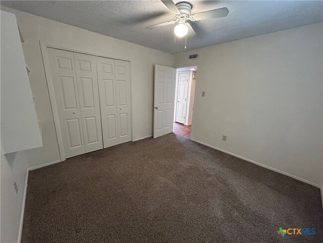 Building Photo - 1324 S Mesquite Ave
