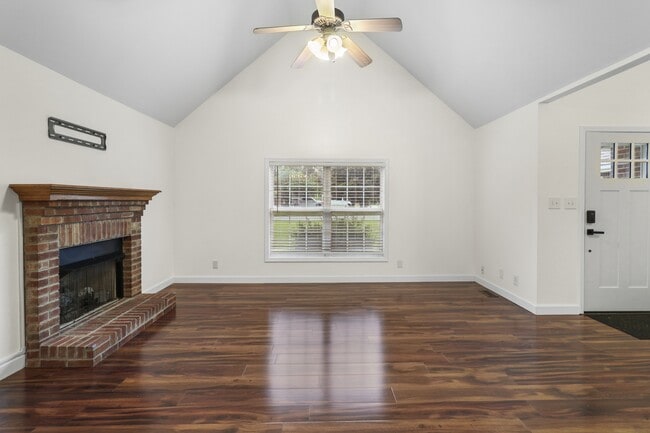 Building Photo - 1841 Darlington Dr