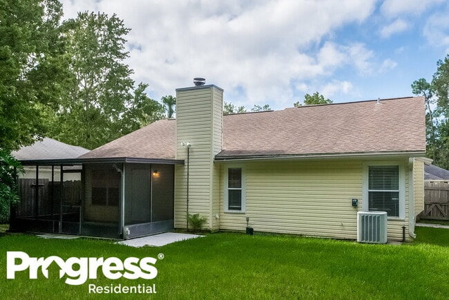 Building Photo - 471 Moby Dick Dr N