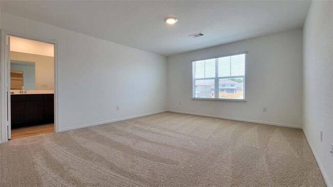 Building Photo - 325 Brody Ln