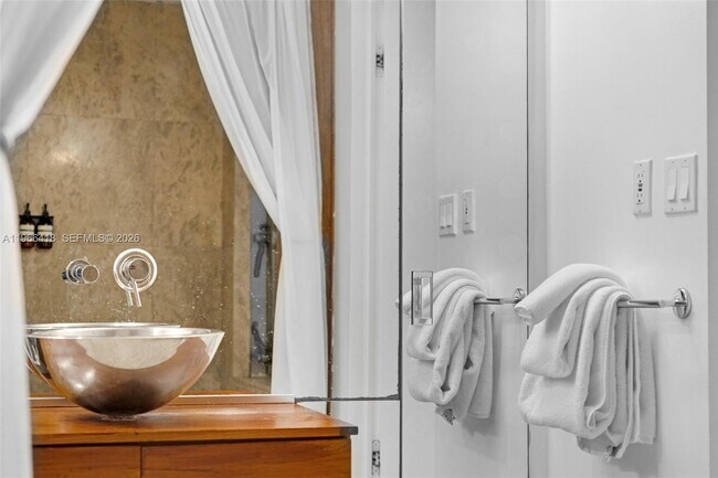 Building Photo - 5781 Biscayne Blvd