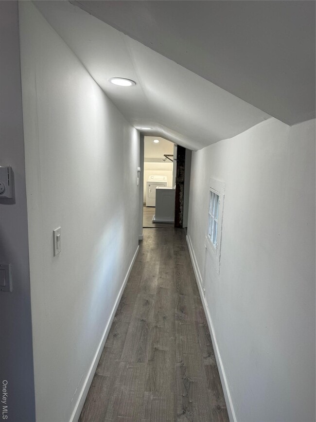 Building Photo - 619 Salt Point Turnpike