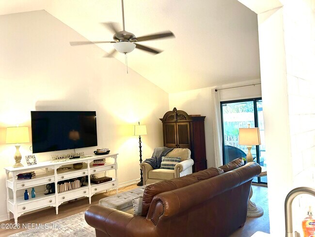 Building Photo - 3123 Courtney Woods Ln W