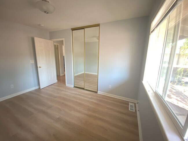 Building Photo - 4971 Ponderosa Ter