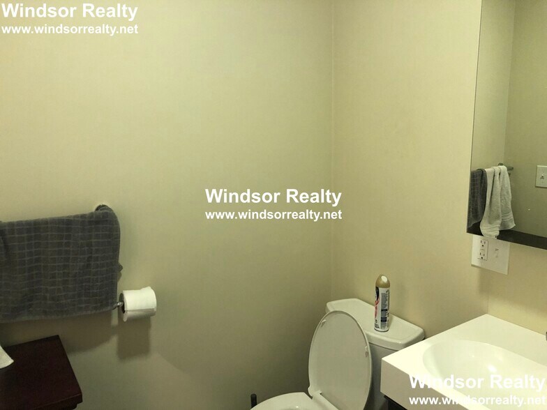 Building Photo - 102 Morrison Ave