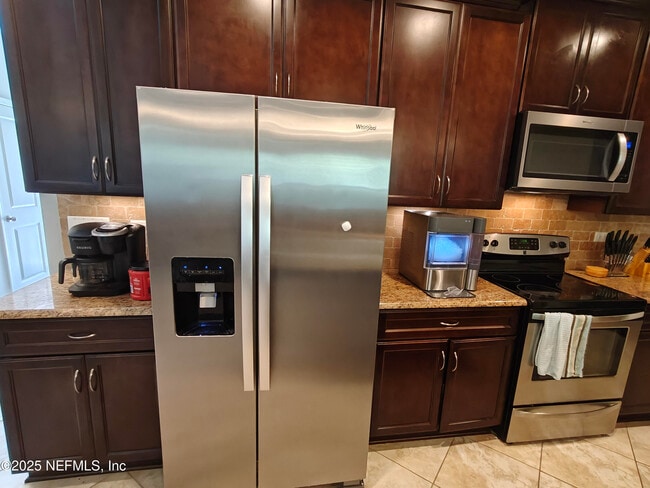 Building Photo - 3284 Chestnut Ridge Way