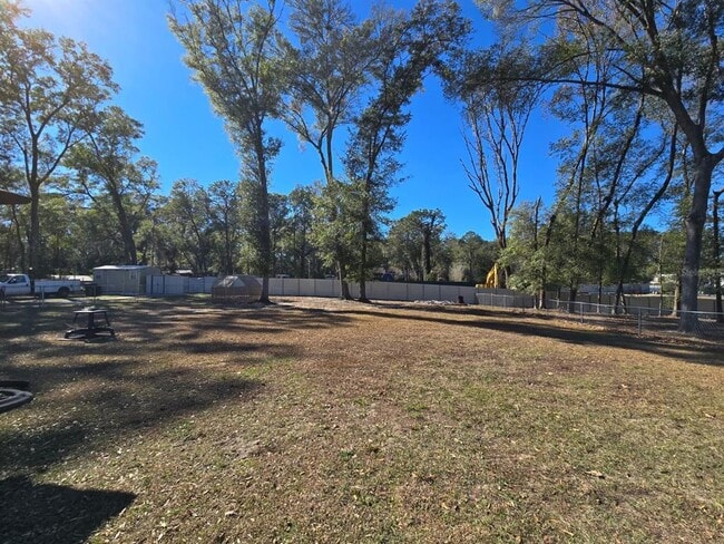 Building Photo - 2606 NE 22nd Ave