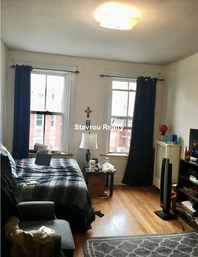 Building Photo - 1680 Beacon St
