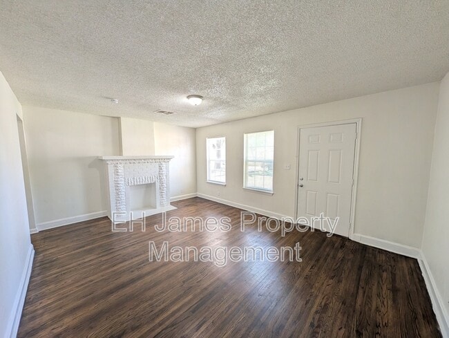 Building Photo - 1627 N Denver Ave