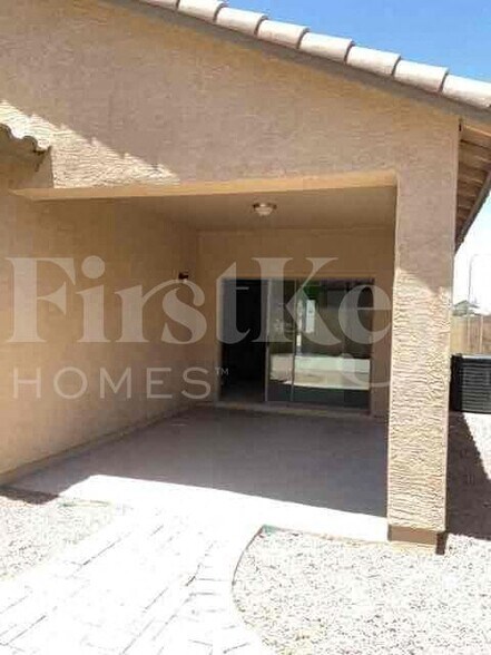 Building Photo - 5737 W Pedro Ln
