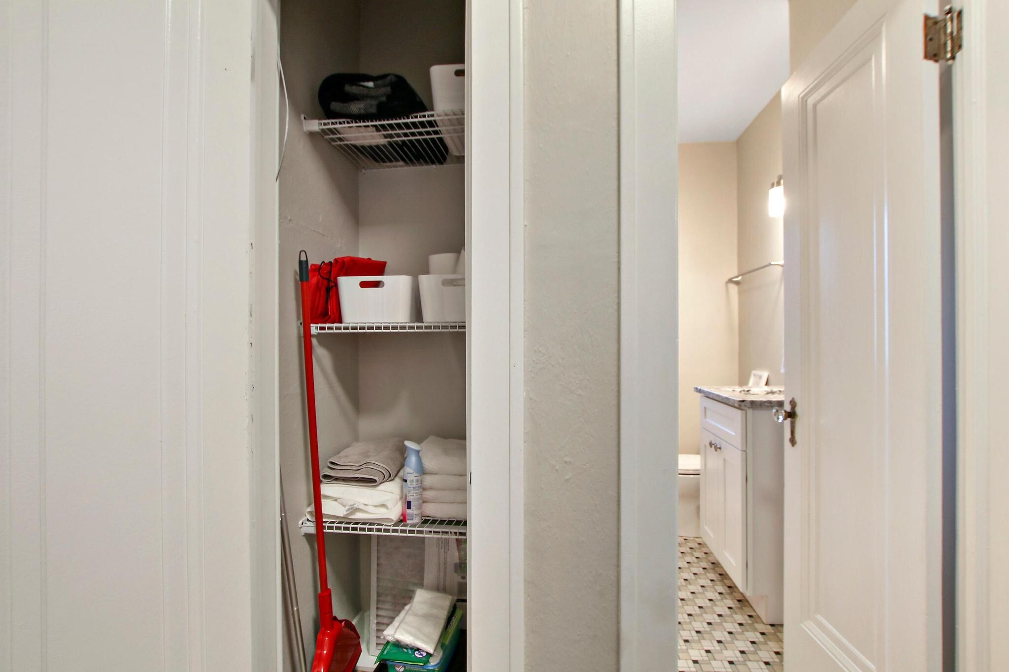 Building Photo - 1402 N Jackson St