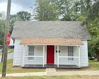 Building Photo - 420 McBrayer St