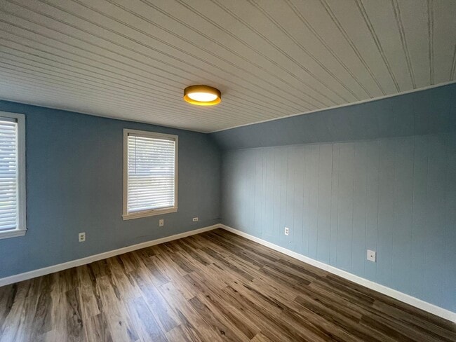 Building Photo - 71 Hickok St