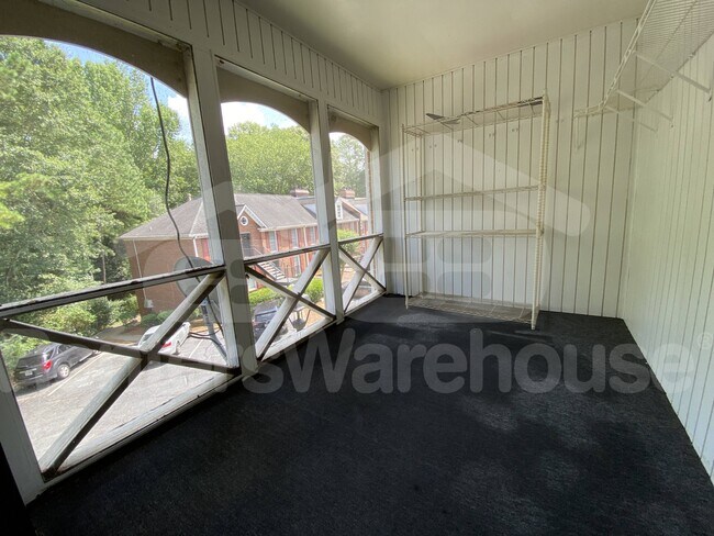 Building Photo - 1166 Booth Rd