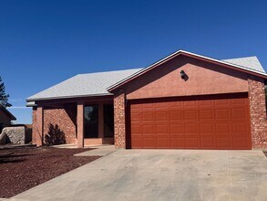 Building Photo - Nice Home is Las Colinas!