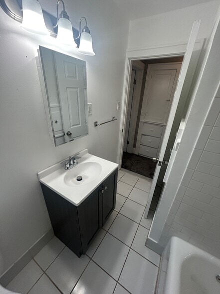 Building Photo - 14716 Archdale St