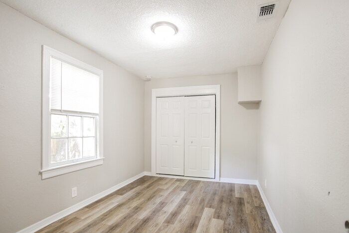 Building Photo - 3257 Liberty Cir