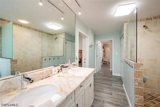Building Photo - 437 Tradewinds Ave