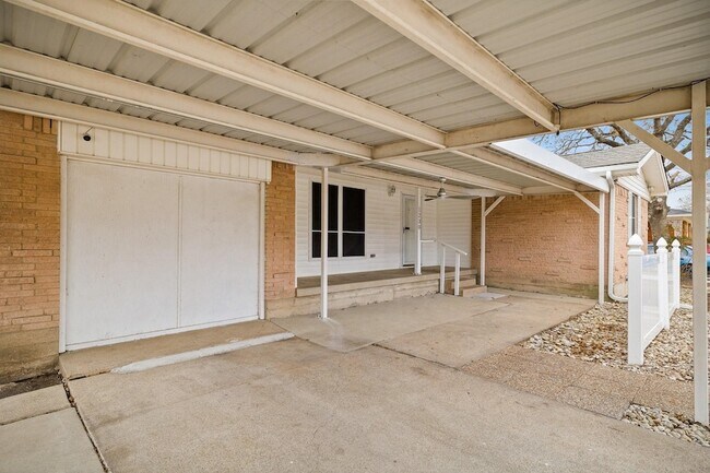 Building Photo - 1230 Oriole Ln