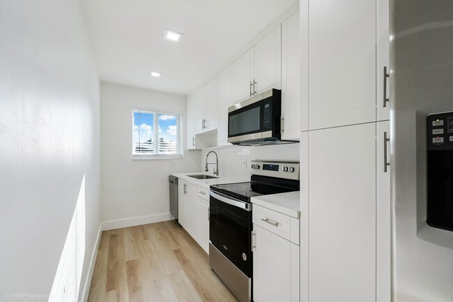 Building Photo - 2820 NW 95th St