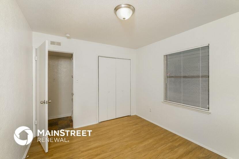 Building Photo - 2850 Canary Ln