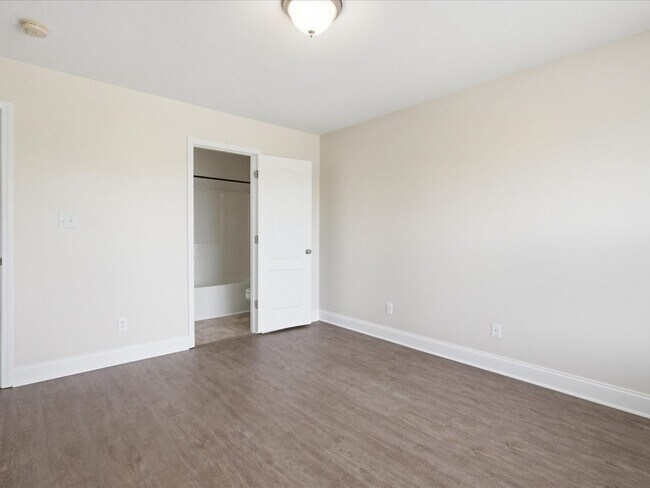 Building Photo - 2430 Hallerins Ct