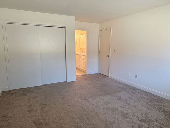 Building Photo - 116 Montoya Dr