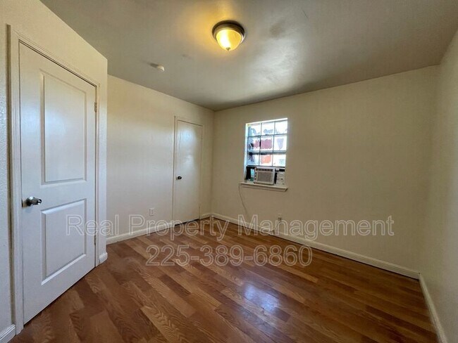 Building Photo - 750 Hospital Rd