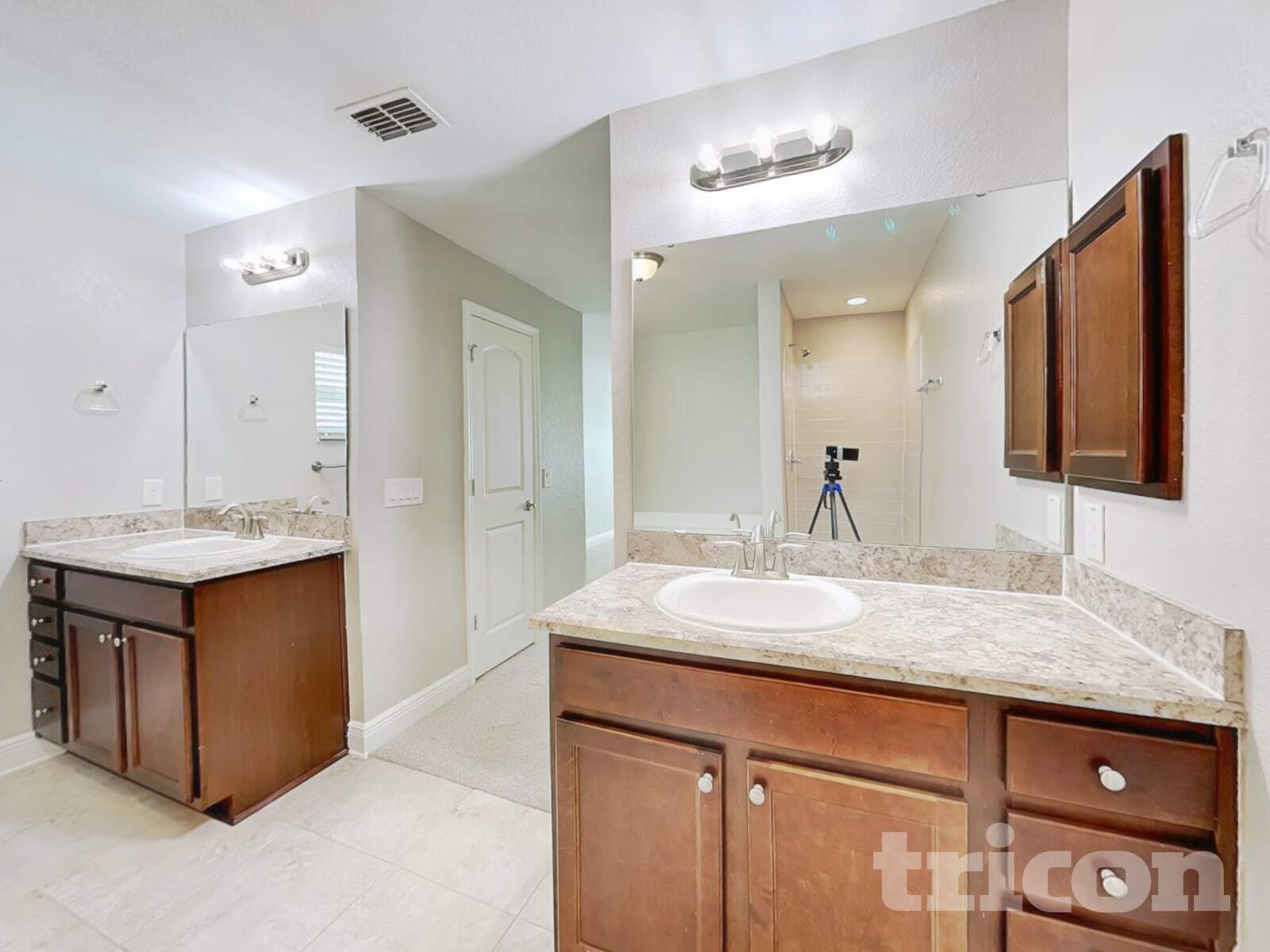 Building Photo - 1599 Lemon Ave