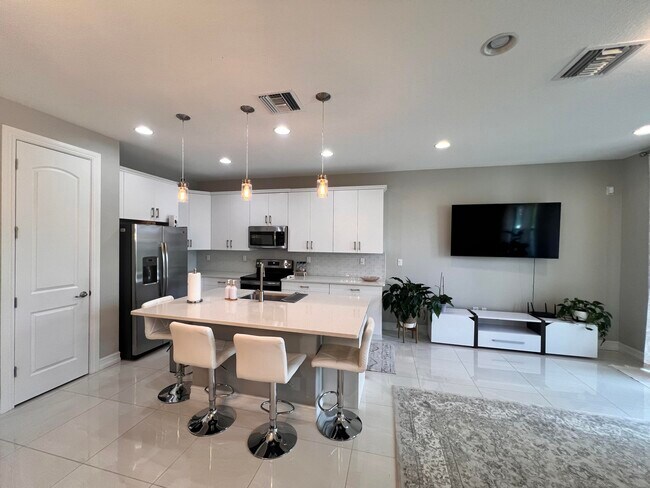 Building Photo - 9932 Brickhill Dr