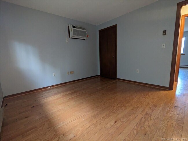 Building Photo - 11 Westgate St