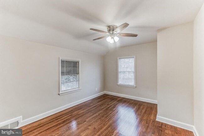 Building Photo - 440 N Nelson St