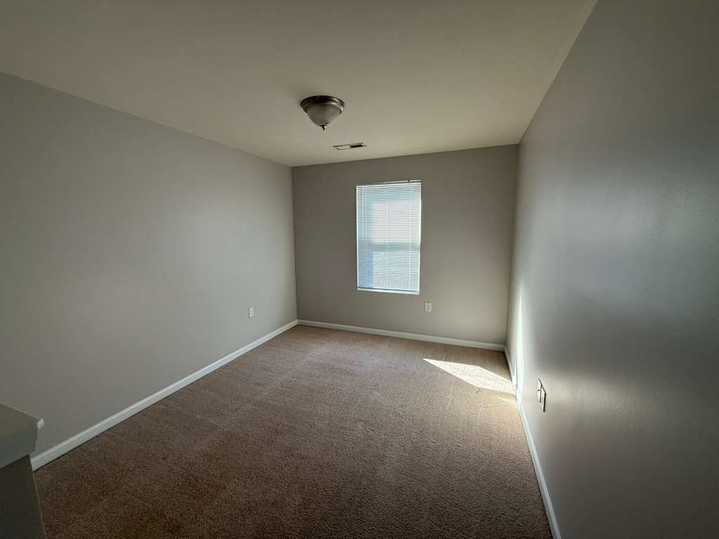 Building Photo - 717 Trap Shooter Cir