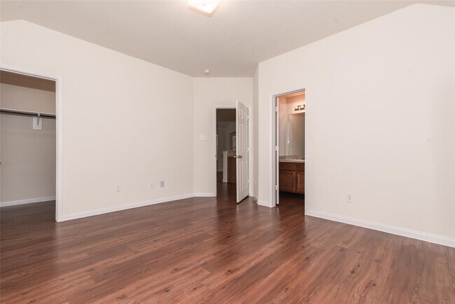 Building Photo - 5515 Amelia Plantation Dr