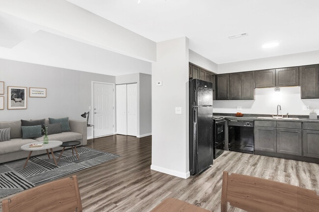 Building Photo - Auburn West