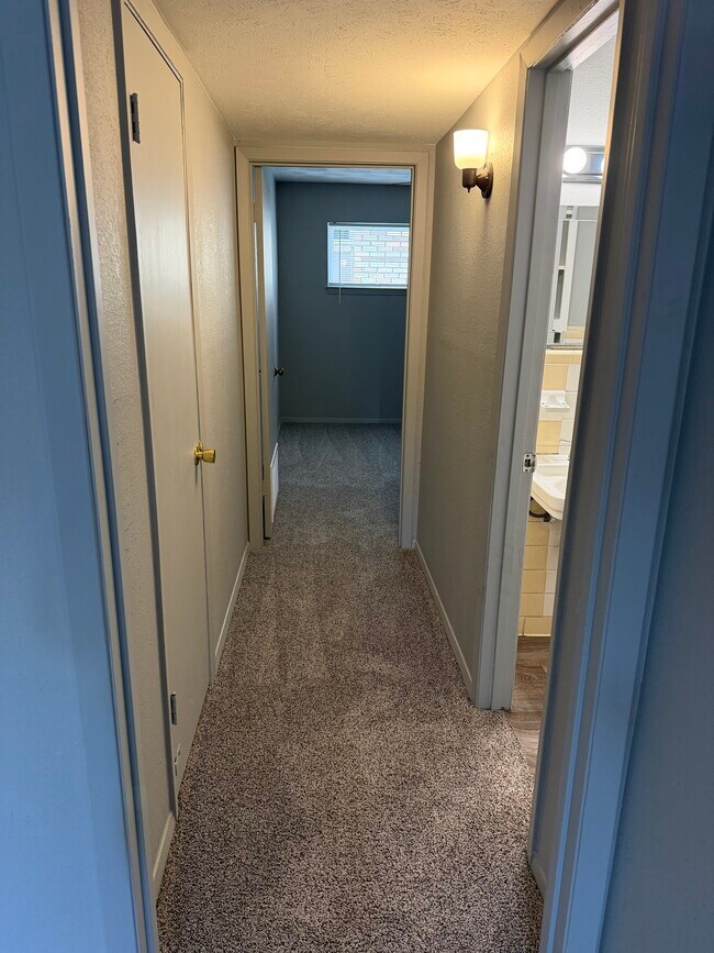 Building Photo - Pine Street Terrace