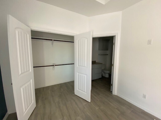 Building Photo - 3637 Moreland Dr