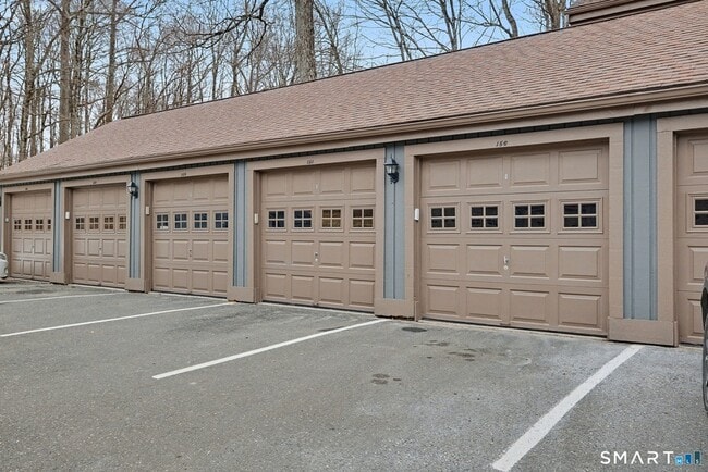 Building Photo - 156 Heatherwood Dr