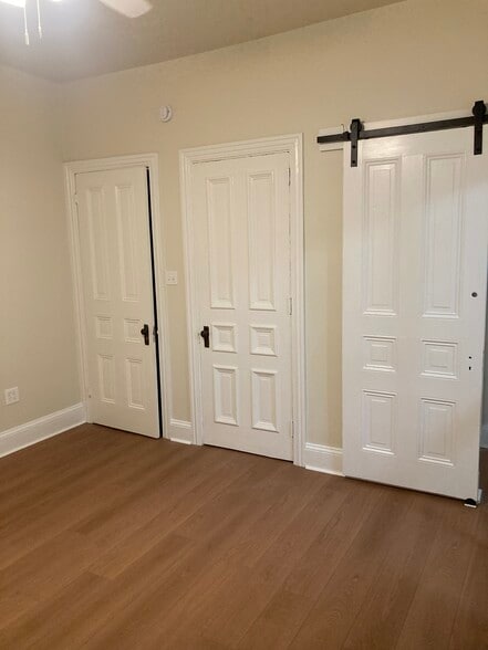 Building Photo - 106 King St