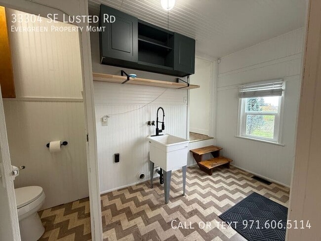 Building Photo - 33304 SE Lusted Rd