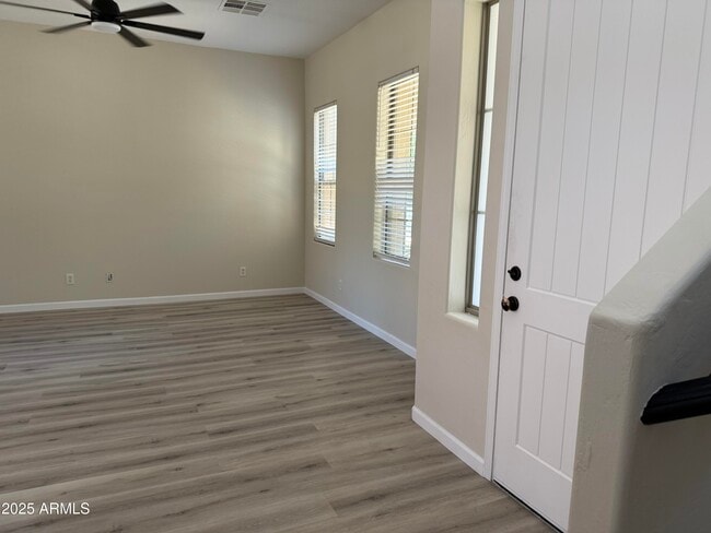 Building Photo - 21122 W Sunrise Ln