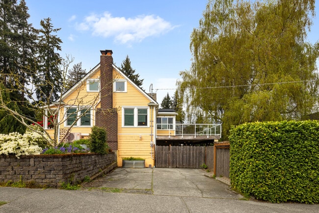 Building Photo - 8502 15th Ave NE