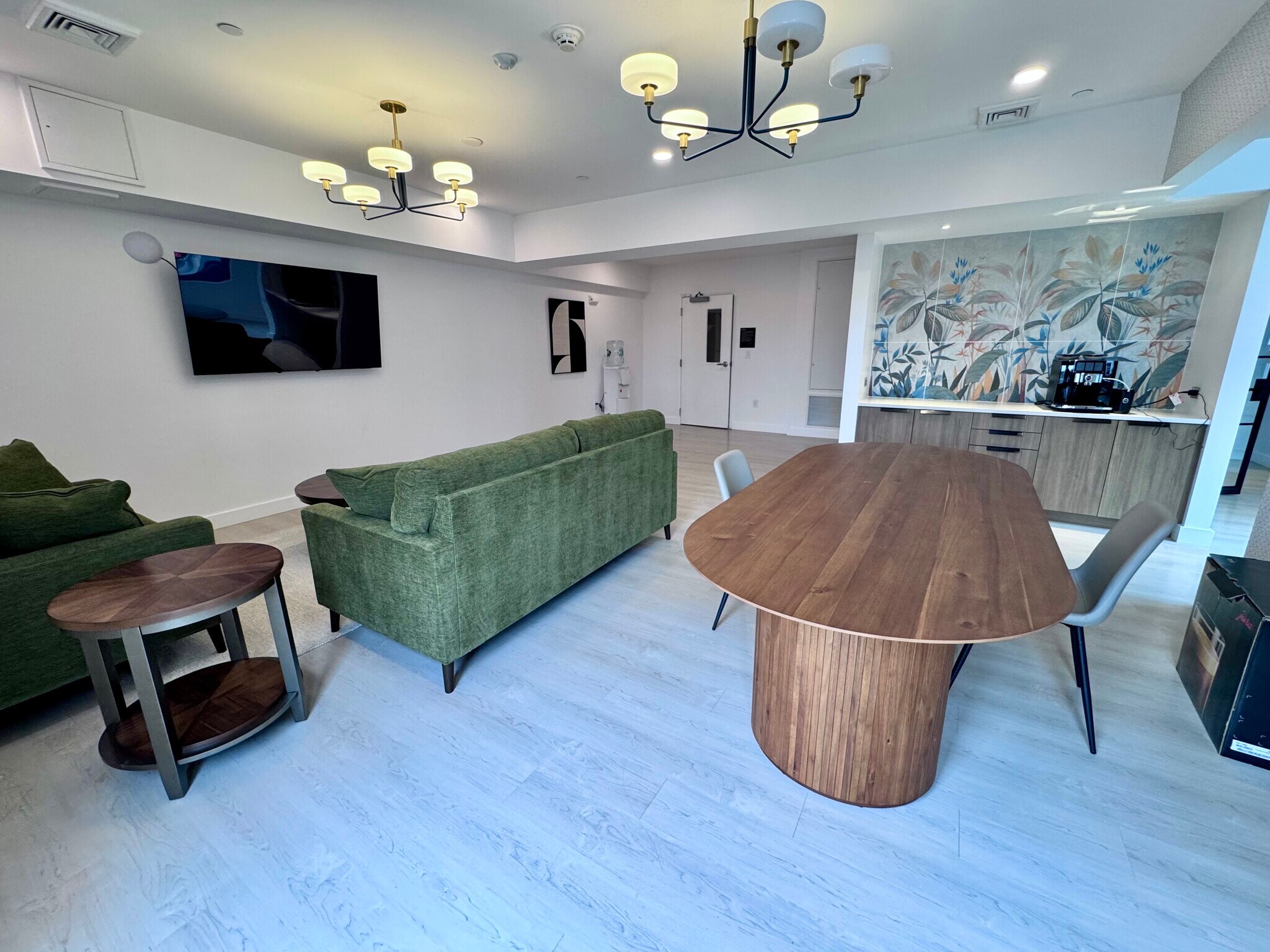 Building Photo - 130 Gardner St