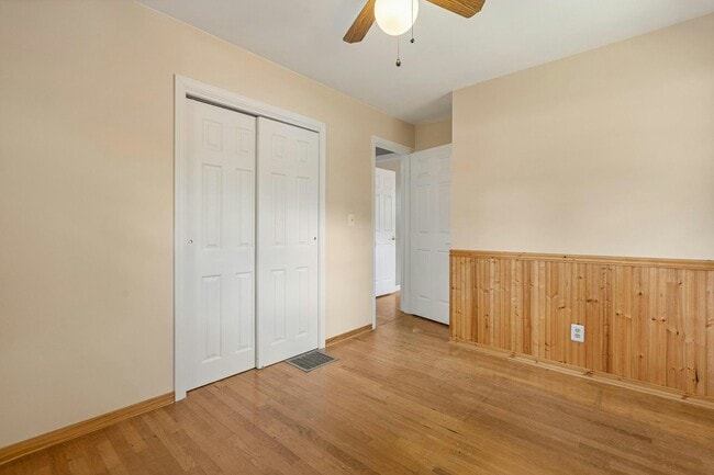 Building Photo - 2045 La Grange Rd